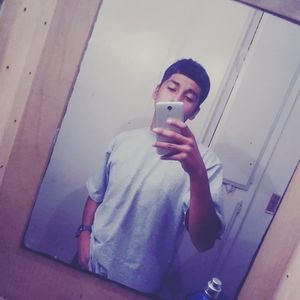 Meet your Posher, Moises